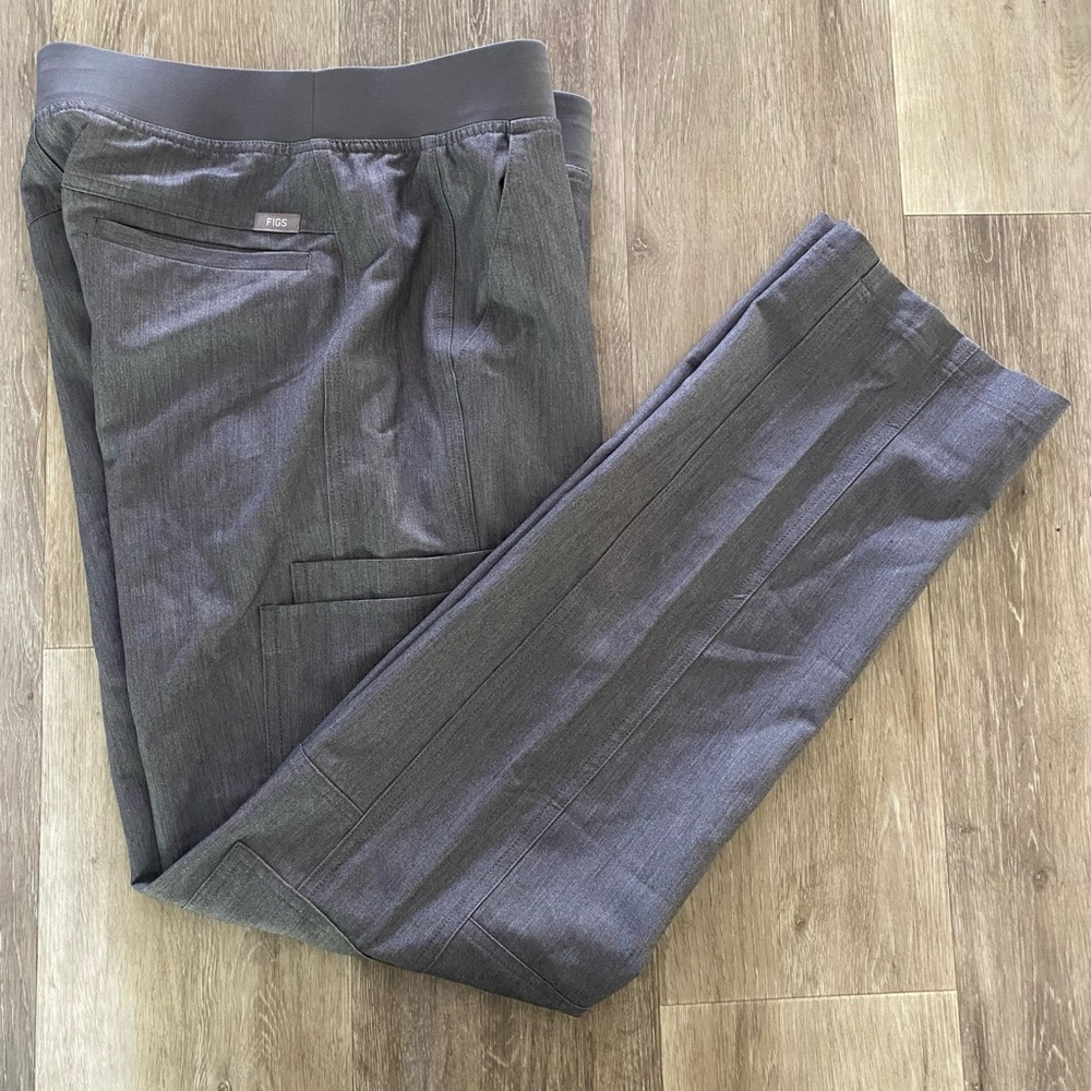 FIGS Technical Collection Cargo Scrub Pants 7 Pockets Medium, Gray
